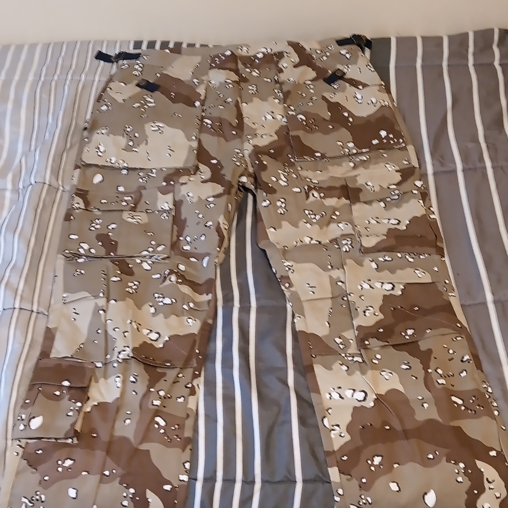 Camo pants